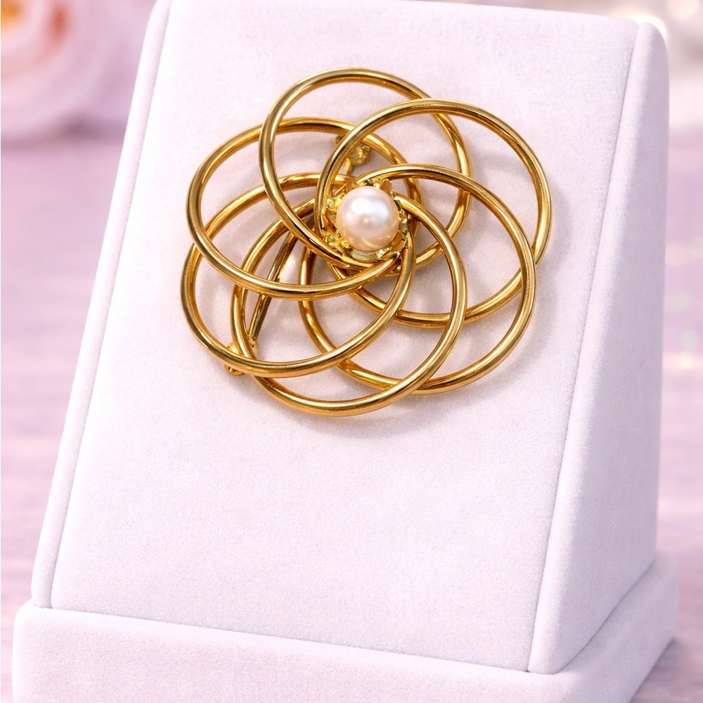 Vintage 3D Gold Spirograph Pearl Brooch